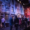 Du khách thăm quan tour Harry Potter. (Nguồn: Alamy)