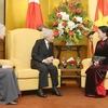 Chủ tịch Quốc hội Nguyễn Thị Kim Ngân hội kiến với Nhà vua Nhật Bản Akihito và Hoàng hậu Michiko. (Ảnh: Trọng Đức/TTXVN)