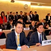 Thứ trưởng Bộ Ngoại giao Hà Kim Ngọc (bên phải) và đoàn đại biểu Việt Nam tham dự Hội nghị cấp cao khóa 31 Hội đồng Nhân quyền Liên hợp quốc tại Geneva. (Ảnh: Tố Uyên/TTXVN)