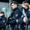 Cảnh sát Đức phong tỏa trung tâm mua sắm Limbecker Platz. (Nguồn: Reuters)