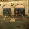 Hiện trường vụ nổ tại ga tàu điện ở St. Petersburg. (Nguồn: EPA/TTXVN)