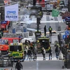 Lực lượng an ninh làm nhiệm vụ tại hiện trường vụ tấn công ở Stockholm ngày 7/4. (Nguồn: EPA/TTXVN)