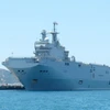 Tàu Tonnerre của Hải quân Pháp cập Cảng quốc tế Cam Ranh trong chuyến thăm Việt Nam tháng 5/2016. (Ảnh: Nguyên Lý/TTXVN)