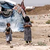 Trẻ em Yemen sơ tán tại một lán trại ở vùng ngoại ô thủ đô Sanaa. (Nguồn: AFP/TTXVN)