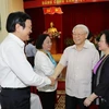 Tổng Bí thư Nguyễn Phú Trọng với các đồng chí lãnh đạo và nguyên lãnh đạo Đảng, Nhà nước. (Ảnh: Trí Dũng/TTXVN)