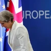 Thủ tướng Anh Theresa May rời khỏi cuộc họp báo tại Hội nghị thượng đỉnh EU tại Brussels, Bỉ tháng 6/2017. (Nguồn: Reuters)