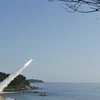 Tên lửa được phóng trong cuộc tập trận chung Mỹ-Hàn ở bờ biển phía Đông Hàn Quốc. (Nguồn: EPA/TTXVN)