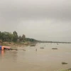 Thanh Hóa: Tàu chở cát đâm sập cầu bắc qua sông Yên