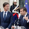 Tổng thống Pháp Emmanuel Macron và Thủ tướng Hà Lan Mark Rutte trong cuộc họp báo sau hội đàm. (Nguồn: Reuters)