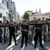 Cảnh sát Thổ Nhĩ Kỳ tuần tra tại Istanbul ngày 25/6. EPA/TTXVN