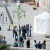 Cảnh sát Pháp điều tra tại hiện trường vụ tấn công ở Marseille. (Nguồn: AFP/TTXVN)