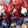 Người dân tại lễ tưởng niệm Người du kích anh hùng Che Guevara ở Vallegrande, miền Nam Bolivia. (Nguồn: AFP/TTXVN)