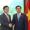 Phó Thủ tướng Vương Đình Huệ tiếp ông Shim Wonhwan, Tổng Giám đốc Tổ hợp Samsung Việt Nam. (Nguồn: baochinhphu.vn)
