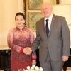 Chủ tịch Quốc hội Nguyễn Thị Kim Ngân đến chào xã Toàn quyền Australia Peter Cosgrove. (Ảnh: Trọng Đức/TTXVN)