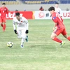 Một pha tranh bóng giữa cầu thủ U23 Việt Nam và U23 Hàn Quốc. (Ảnh: Hoàng Linh/Vietnam+)