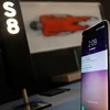 Điện thoại Samsung Galaxy S8 được trưng bày tại Pyeongchang. (Nguồn: Reuters/TTXVN)