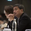 Tổng Thư ký đảng Dân chủ Abhisit Vejjajiva tại cuộc họp các chính đảng ở Bangkok, Thái Lan. (Nguồn: AFP/TTXVN)