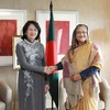 Phó Chủ tịch nước Đặng Thị Ngọc Thịnh gặp song phương Thủ tướng Bangladesh Sheikh Hasina. (Ảnh: Quang Hải/TTXVN)
