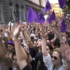 Người dân Tây Ban nha biểu tình phản đối việc tòa án giảm nhẹ tội cho năm đối tượng tấn công tình dục tập thể. (Nguồn: AP)