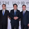 Thủ tướng Trung Quốc Lý Khắc Cường, Thủ tướng Nhật Bản Shinzo Abe và Tổng thống Hàn Quốc Moon Jae-in tại hội nghị thượng đỉnh ba bên ở Tokyo, Nhật Bản. (Nguồn: EPA/TTXVN)