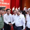 Thủ tướng Nguyễn Xuân Phúc với các cử tri quận Hồng Bàng tại buổi tiếp xúc. (Ảnh: Thống Nhất/TTXVN)