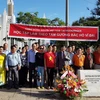 Đại sứ Việt Nam tại Mozambique Lê Huy Hoàng phát biểu tại lễ dâng hoa kỷ niệm ngày sinh của Bác tại Đại lộ Hồ Chí Minh ở Thủ đô Maputo, Mozambique. (Ảnh: Trương Phi Hùng/TTXVN)