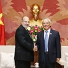 Phó Chủ tịch Quốc hội Uông Chu Lưu và ông Alberto Blanco Silva. (Ảnh: Lâm Khánh/TTXVN)