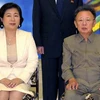Bà Hyun Jung-eun và cố lãnh đạo Triều Tiên Kim Jong-il. (Nguồn: Yonhap/TTXVN)