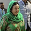 Bà Rosmah Mansor tới văn phòng Ủy ban Chống tham nhũng của Malaysia ở Putrajaya để trả lời thẩm vấn. (Nguồn: AFP/TTXVN)