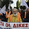 Người lao động tham gia cuộc đình công tại Athens. (Nguồn: AFP/TTXVN)