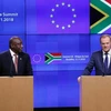 Chủ tịch EC Donald Tusk (phải) và Tổng thống Nam Phi Cyril Ramaphosa. (Nguồn: irna.ir)