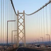 Cầu được bắt đầu xây dựng từ tháng 4/1986 hoàn thành vào tháng 4/1998 với tổng chi phí ước tính khoảng 500 tỷ yen (5 tỷ USD). (Ảnh: Huy Hùng/TTXVN)