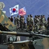 Binh sỹ Hàn Quốc và Mỹ tham gia một cuộc tập trận chung tại Pocheon, cách thủ đô Seoul của Hàn Quốc 65km về phía Đông Bắc. (Nguồn: AFP/TTXVN)