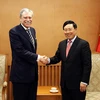 Phó Thủ tướng Phạm Bình Minh và ông Carlos Gutierrez, nguyên Bộ trưởng Thương mại Hoa Kỳ, Chủ tịch Tập đoàn Albright Stonebridge. (Nguồn: baochinhphu.vn)