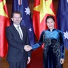 Chủ tịch Quốc hội Nguyễn Thị Kim Ngân đón Chủ tịch Thượng viện Australia Scott Ryan. (Ảnh: Trọng Đức/TTXVN)