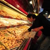 Thịt gà đông lạnh được bày bán tại một siêu thị ở Bắc Kinh, Trung Quốc. (Nguồn: AFP/TTXVN)