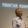 Thủ tướng Malaysia Mahathir Mohamad phát biểu tại sự kiện dân chủ ở Kuala Lumpur ngày 16/2. (Ảnh: Hà Ngọc/TTXVN)