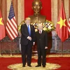 Tổng Bí thư, Chủ tịch nước Nguyễn Phú Trọng tiếp Tổng thống Hoa Kỳ Donald Trump. (Ảnh: Trí Dũng/TTXVN)