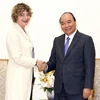 Thủ tướng Nguyễn Xuân Phúc tiếp bà Elsbeth Akkerman, Đại sứ Hà Lan. (Ảnh: Thống Nhất/TTXVN)