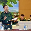 Thượng tướng Phan Văn Giang, Tổng Tham mưu trưởng, Thứ trưởng Bộ Quốc phòng trình bày tờ trình. (Ảnh: Trọng Đức/TTXVN)