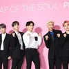 Các thành viên nhóm nhạc nam Hàn Quốc BTS giới thiệu album Map of the Soul: Persona tại Seoul. (Nguồn: Yonhap/TTXVN)
