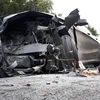 Lâm Đồng: Xe khách đâm trực diện xe 4 chỗ, 2 người tử vong