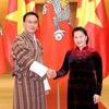 Chủ tịch Quốc hội Nguyễn Thị Kim Ngân đón Chủ tịch Thượng viện Vương quốc Bhutan Tashi Dorji. (Ảnh: Trọng Đức/TTXVN)