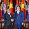 Thủ tướng Nguyễn Xuân Phúc tiếp Chủ tịch Quốc hội Vương quốc Campuchia Samdech Heng Samrin. (Ảnh: Thống Nhất/TTXVN)