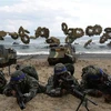 Lính thủy đánh bộ Hàn Quốc tham gia cuộc tập trận đổ bộ chung với lực lượng Mỹ tại cảng Pohang, miền tây nam nước này. (Ảnh: AFP/TTXVN)