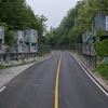 Một tuyến đường ở huyện Cheorwon, tỉnh Gangwon, Hàn Quốc, gần Khu phi quân sự liên Triều (DMZ). (Ảnh: AFP/TTXVN)