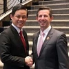 Bộ trưởng Thương mại và Công nghiệp (MIT) Singapore Chan Chun Sing (trái) và ông Simon Birmingham, Bộ trưởng Thương mại Du lịch và Đầu tư của Australia. (Nguồn: www.straitstimes.com)