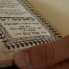 Google sẽ số hóa khoảng 120.000 cuốn sách từ các bộ sách tiếng Hebrew. (Nguồn: AP)