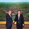 Phó Thủ tướng Thường trực Trương Hòa Bình và Thủ tướng Campuchia Samdech Hun Sen. (Nguồn: baochinhphu.vn)