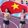Nguyễn Thị Oanh và Phạm Thị Huệ giành 2 vị trí nhất nhì ở đường chạy 5.000m nữ.